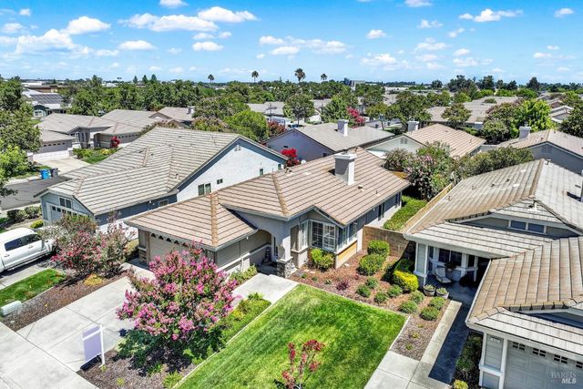 206 Heirloom Ct, Vacaville, CA 95687