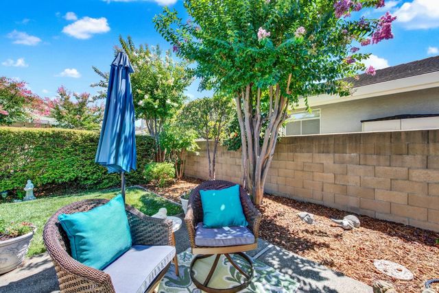 206 Heirloom Ct, Vacaville, CA 95687