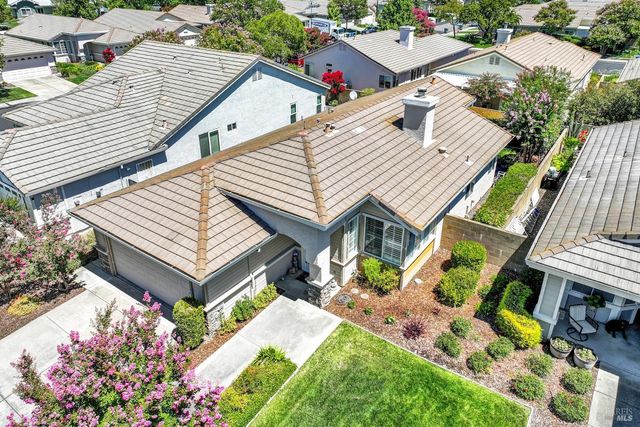 206 Heirloom Ct, Vacaville, CA 95687