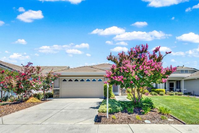 206 Heirloom Ct, Vacaville, CA 95687
