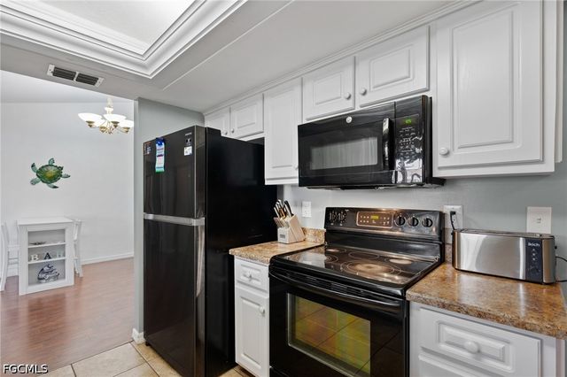 1906 Everest PKWY, Cape Coral, FL 33904