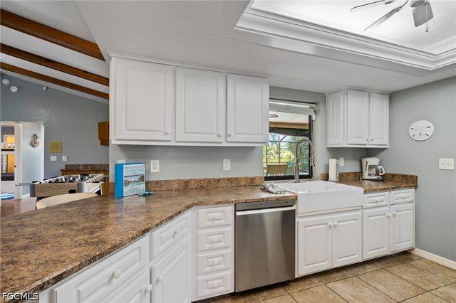 1906 Everest PKWY, Cape Coral, FL 33904