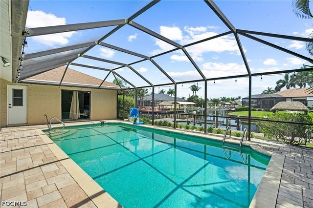 1906 Everest PKWY, Cape Coral, FL 33904