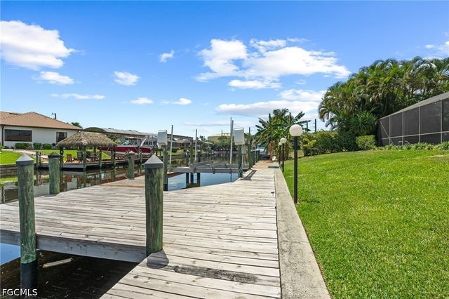 1906 Everest PKWY, Cape Coral, FL 33904