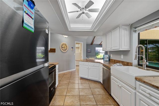 1906 Everest PKWY, Cape Coral, FL 33904