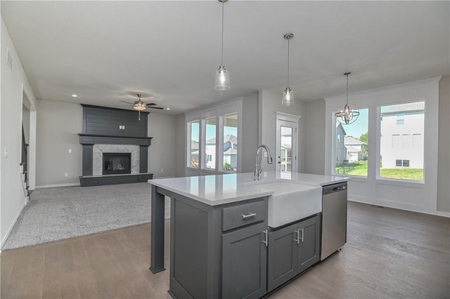 2739 W Park Street, Olathe, KS 66061