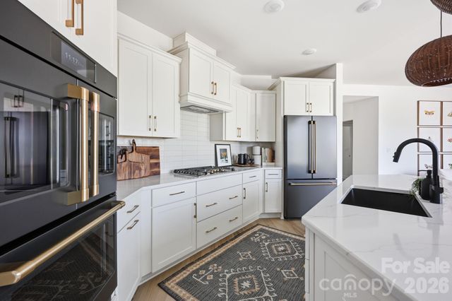 127 Lake Cove Way, Mooresville, NC 28115