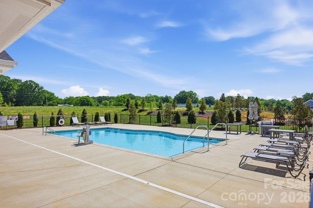 127 Lake Cove Way, Mooresville, NC 28115