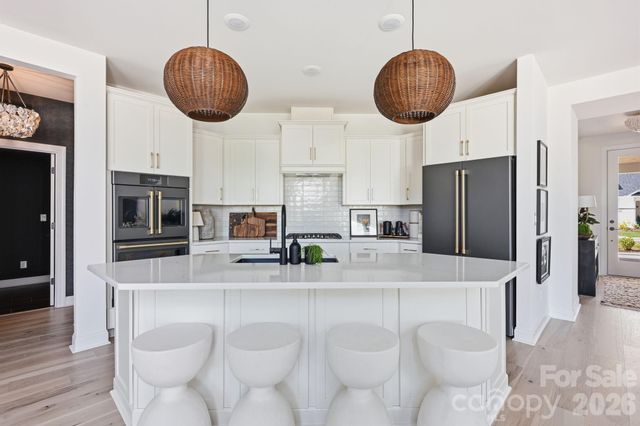 127 Lake Cove Way, Mooresville, NC 28115