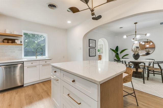 1404 El Campo Drive, Dallas, TX 75218