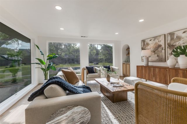 1404 El Campo Drive, Dallas, TX 75218