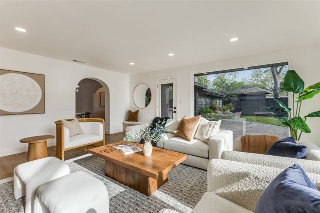 1404 El Campo Drive, Dallas, TX 75218