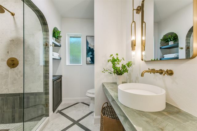 1404 El Campo Drive, Dallas, TX 75218