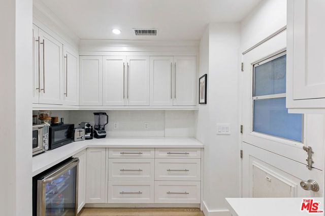 1762 Nichols Canyon Road, Los Angeles, CA 90046