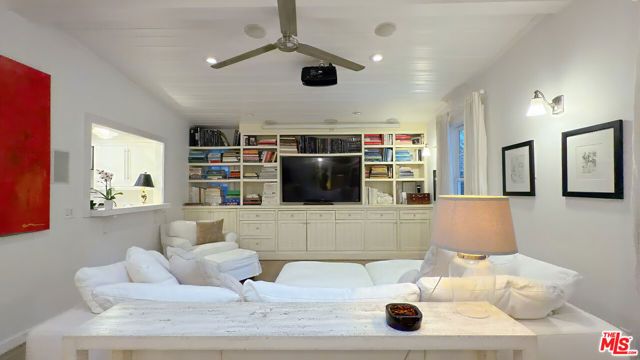 1762 Nichols Canyon Road, Los Angeles, CA 90046