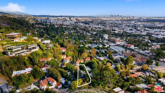 1762 Nichols Canyon Road, Los Angeles, CA 90046