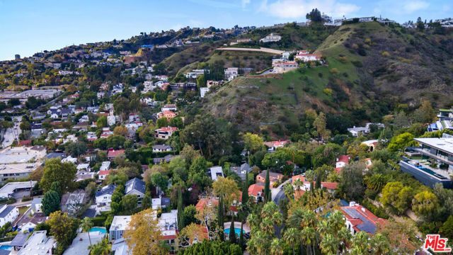 1762 Nichols Canyon Road, Los Angeles, CA 90046