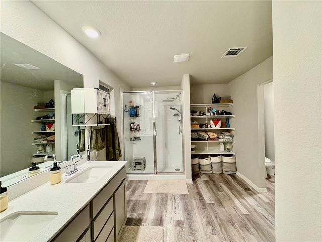 444 Hunter LOOP, Bertram, TX 78605