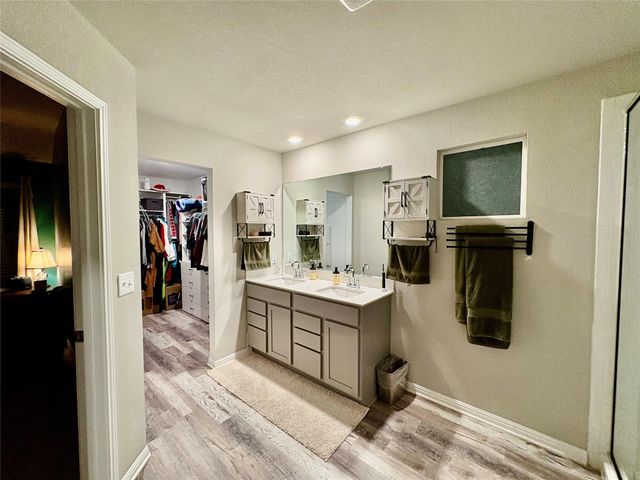 444 Hunter LOOP, Bertram, TX 78605