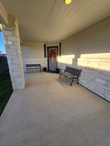 444 Hunter LOOP, Bertram, TX 78605