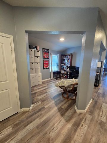 444 Hunter LOOP, Bertram, TX 78605