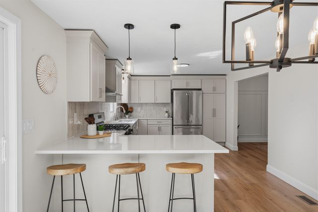 10 Twilight Path, Derry, NH 03038