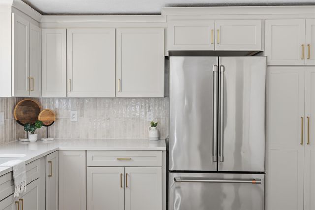 10 Twilight Path, Derry, NH 03038