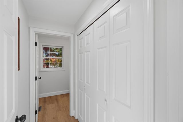 10 Twilight Path, Derry, NH 03038
