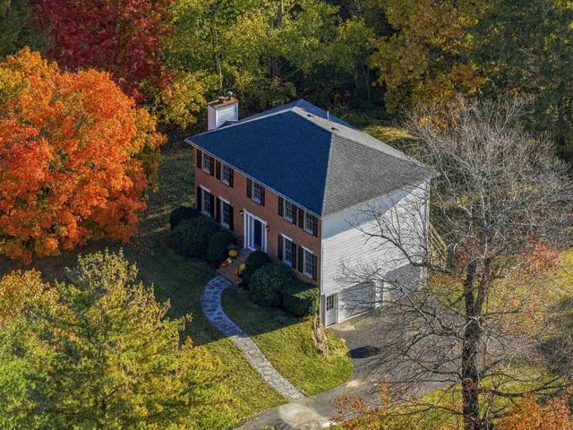 10 Twilight Path, Derry, NH 03038