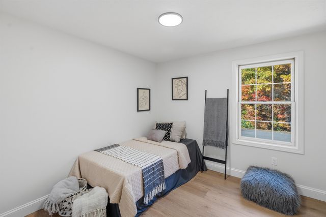 10 Twilight Path, Derry, NH 03038