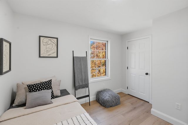 10 Twilight Path, Derry, NH 03038