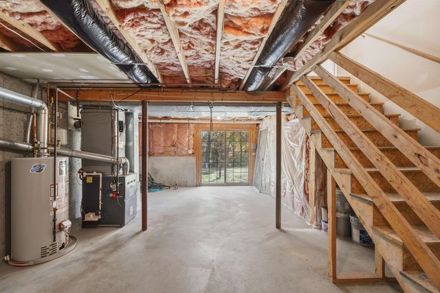 10 Twilight Path, Derry, NH 03038