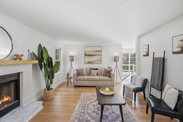10 Twilight Path, Derry, NH 03038