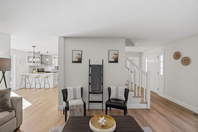 10 Twilight Path, Derry, NH 03038