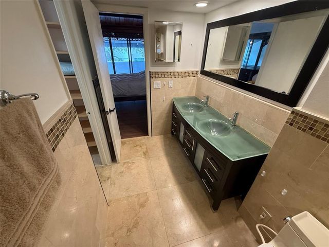 19428 NE 26th Avenue 103b, Miami, FL 33180