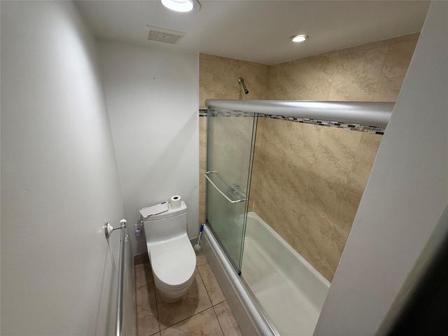 19428 NE 26th Avenue 103b, Miami, FL 33180