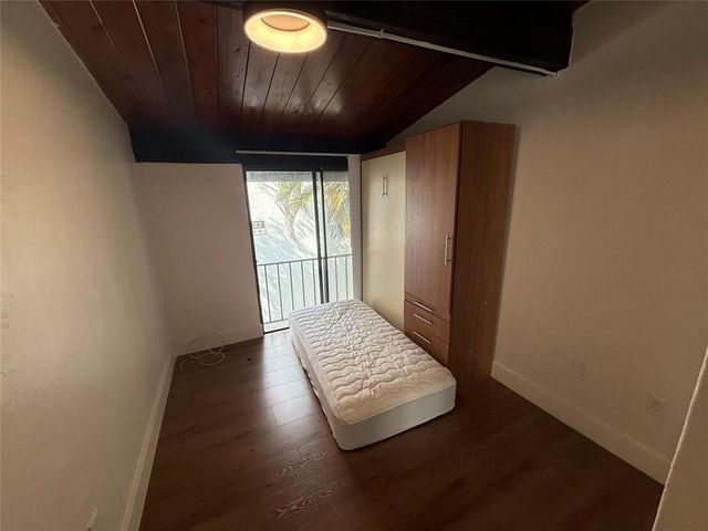 19428 NE 26th Avenue 103b, Miami, FL 33180