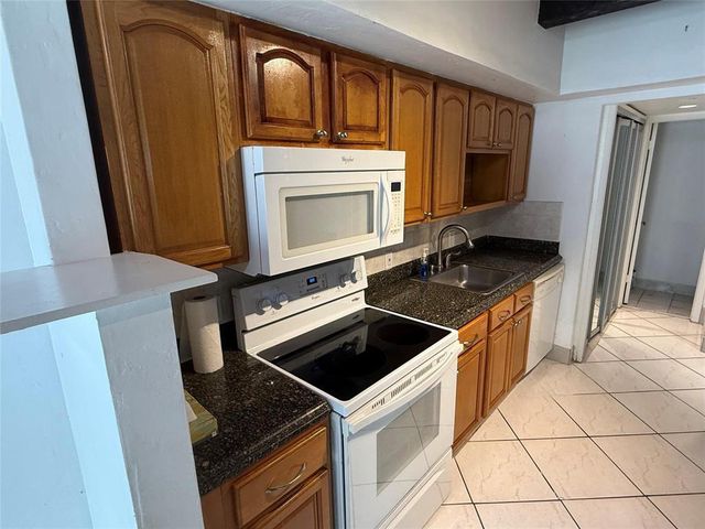 19428 NE 26th Avenue 103b, Miami, FL 33180