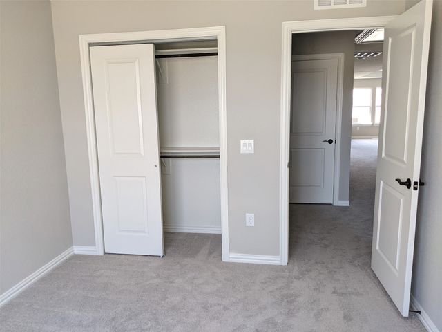 260 Lee Roy Jordan, Irving, TX 75063