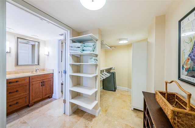 240 SAND KEY ESTATES DRIVE 222, Clearwater, FL 33767