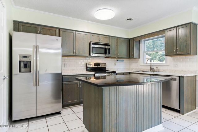 514 Plymouth Drive, Wilmington, NC 28405