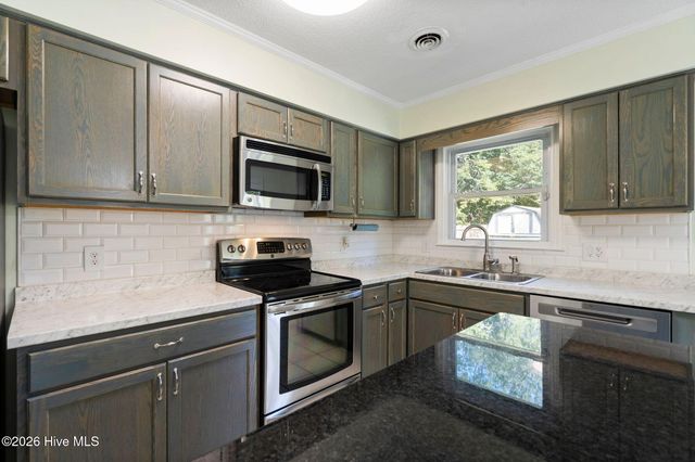 514 Plymouth Drive, Wilmington, NC 28405