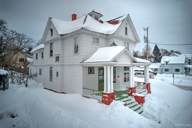 708 Calumet Street, Lake Linden, MI 49945