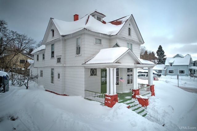 708 Calumet Street, Lake Linden, MI 49945