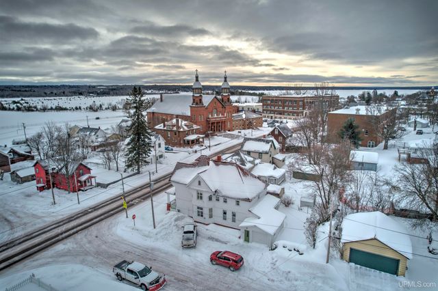 708 Calumet Street, Lake Linden, MI 49945