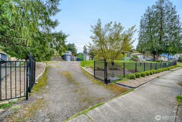 7243 S 125th Street, Seattle, WA 98178