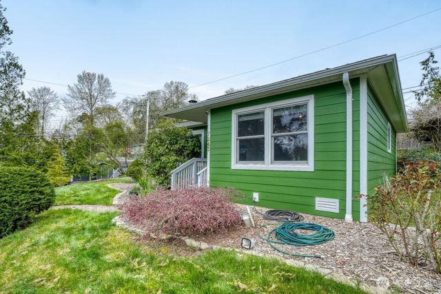 7243 S 125th Street, Seattle, WA 98178