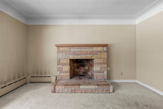 1362 Belmont Lane W, Roseville, MN 55113