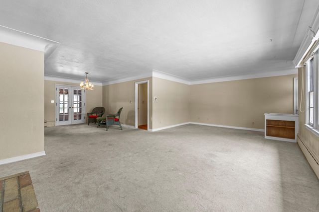 1362 Belmont Lane W, Roseville, MN 55113