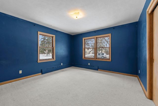 1362 Belmont Lane W, Roseville, MN 55113